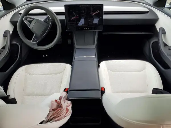 5YJ3E1EA5SF004779 2025 TESLA MODEL 3 - Image 8