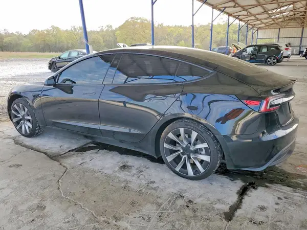 5YJ3E1EA5SF010145 2025 TESLA MODEL 3 - Image 2
