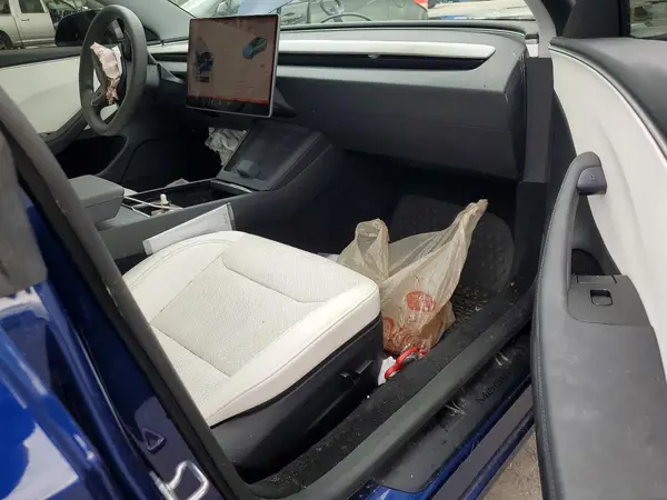 5YJ3E1EA5SF017189 2025 TESLA MODEL 3 - Image 8