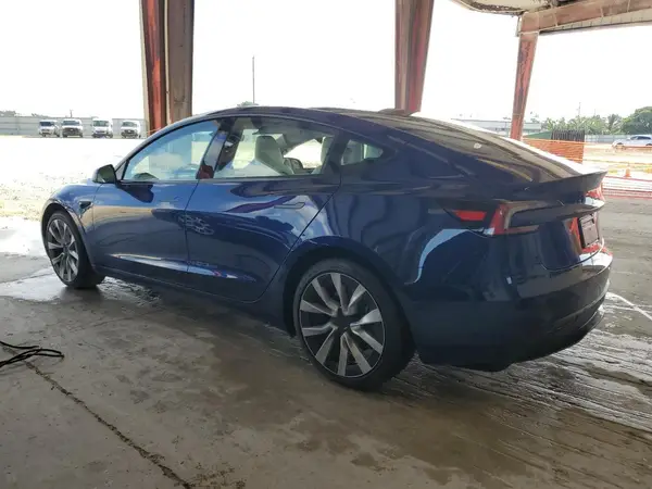 5YJ3E1EA5SF019928 2025 TESLA MODEL 3 - Image 2