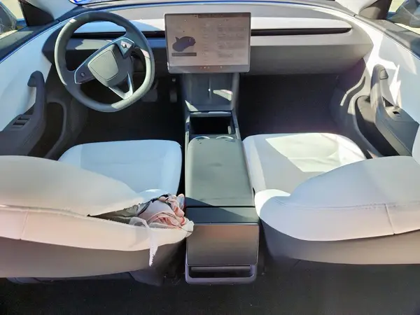 5YJ3E1EA5SF024160 2025 TESLA MODEL 3 - Image 8
