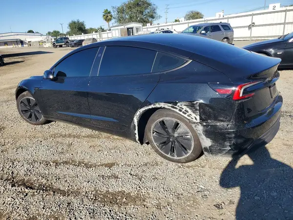 5YJ3E1EA5SF025700 2025 TESLA MODEL 3 - Image 2