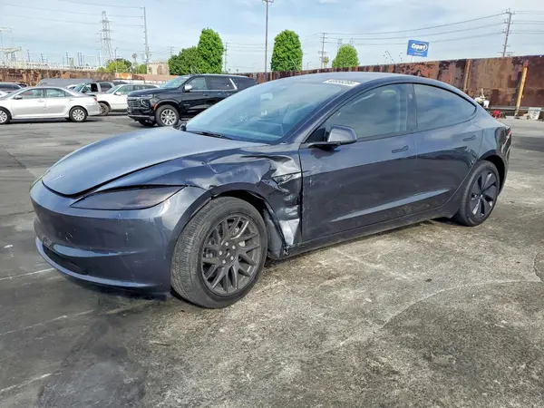 5YJ3E1EA5SF030864 2025 TESLA MODEL 3 - Image 1