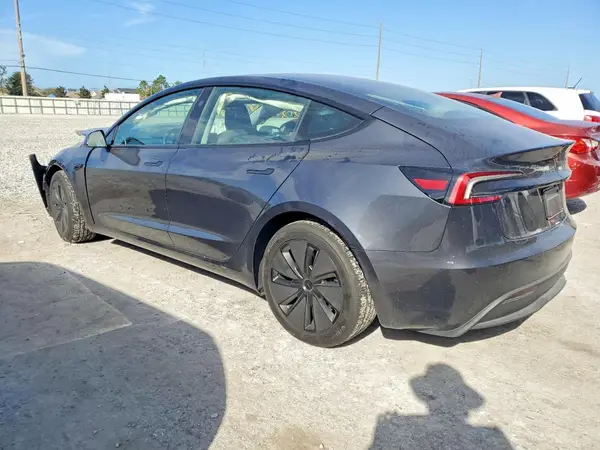 5YJ3E1EA5SF031450 2025 TESLA MODEL 3 - Image 2