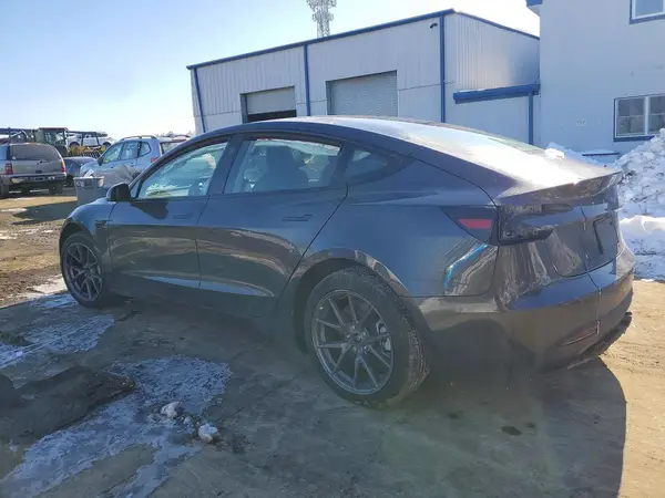 5YJ3E1EA5SF035823 2025 TESLA MODEL 3 - Image 2