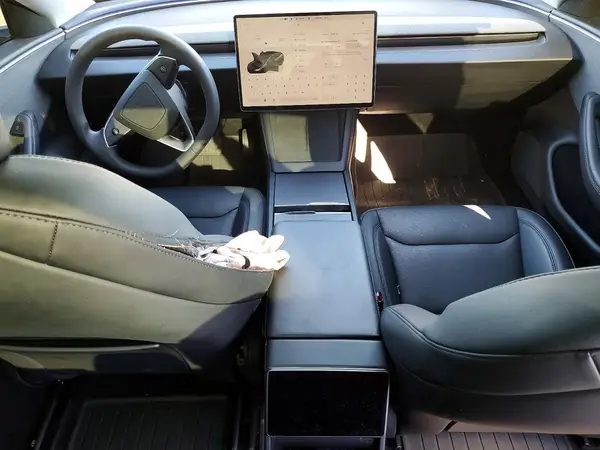 5YJ3E1EA5SF040830 2025 TESLA MODEL 3 - Image 8