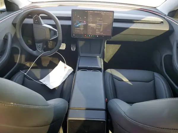 5YJ3E1EA5SF042450 2025 TESLA MODEL 3 - Image 8