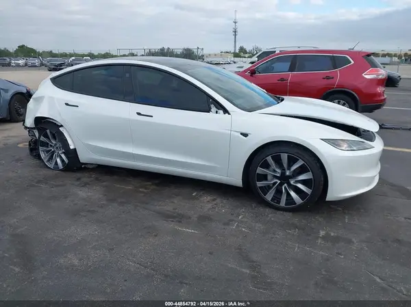 5YJ3E1EA5SF044151 2025 TESLA MODEL 3 - Image 1