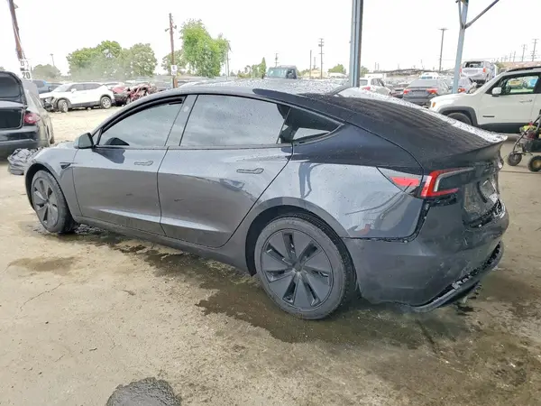 5YJ3E1EA5SF044800 2025 TESLA MODEL 3 - Image 2