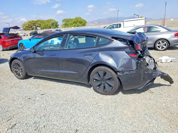 5YJ3E1EA5SF049446 2025 TESLA MODEL 3 - Image 2