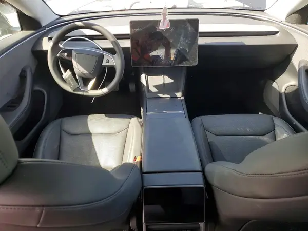 5YJ3E1EA5SF049446 2025 TESLA MODEL 3 - Image 8