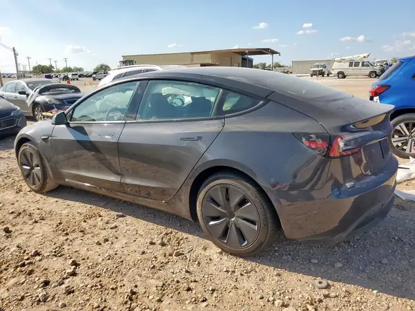 5YJ3E1EA5SF056204 2025 TESLA MODEL 3 - Image 2