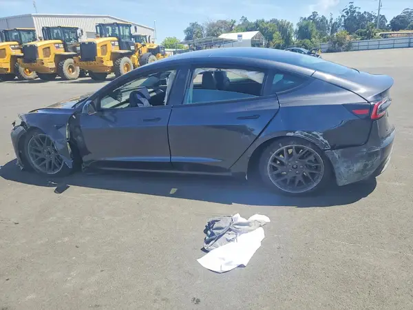 5YJ3E1EA5SF058518 2025 TESLA MODEL 3 - Image 2