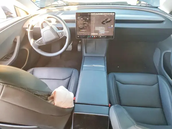 5YJ3E1EA5SF058647 2025 TESLA MODEL 3 - Image 8