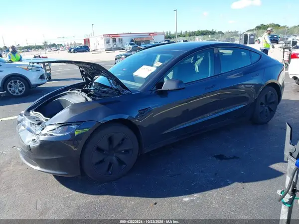 5YJ3E1EA5SF067199 2025 TESLA MODEL 3 - Image 2
