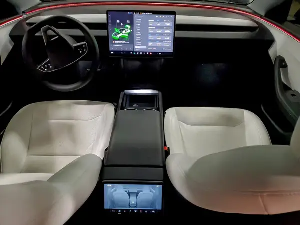 5YJ3E1EA5SF068272 2025 TESLA MODEL 3 - Image 8