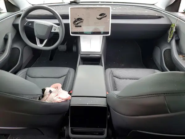 5YJ3E1EA5SF068420 2025 TESLA MODEL 3 - Image 8