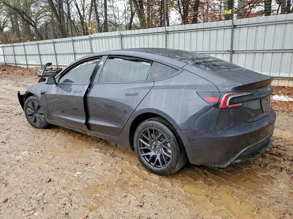 5YJ3E1EA5SF075013 2025 TESLA MODEL 3 - Image 2