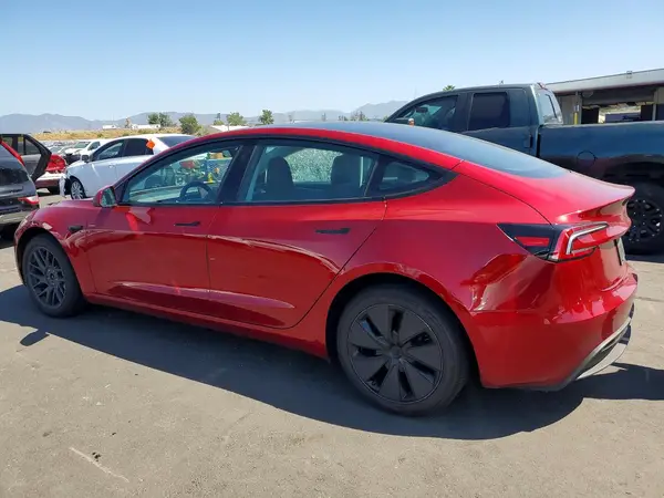 5YJ3E1EA5SF076470 2025 TESLA MODEL 3 - Image 2