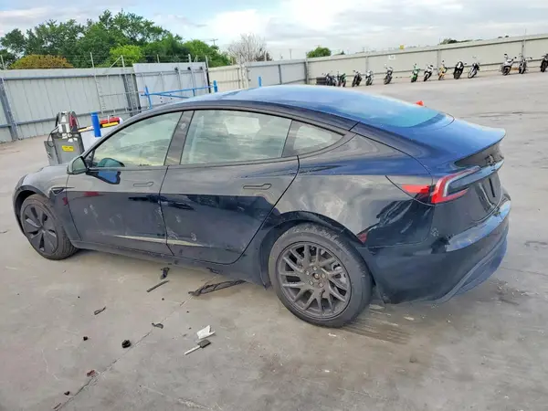 5YJ3E1EA5SF877545 2025 TESLA MODEL 3 - Image 2