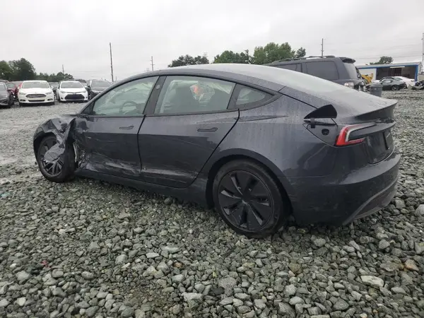 5YJ3E1EA5SF878114 2025 TESLA MODEL 3 - Image 2