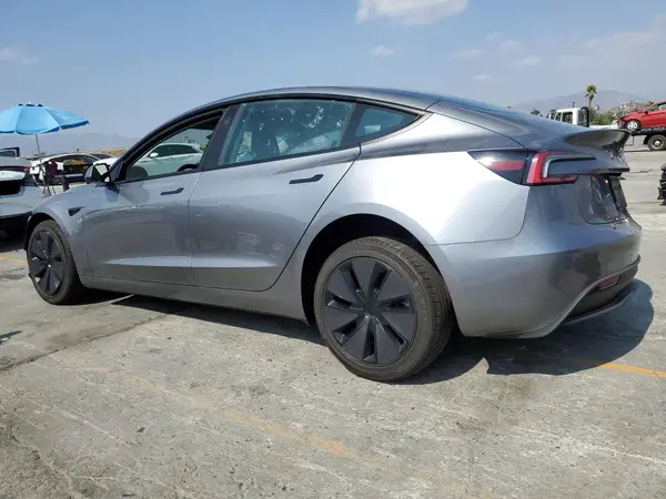 5YJ3E1EA5SF880302 2025 TESLA MODEL 3 - Image 2