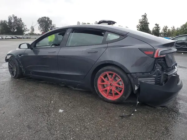 5YJ3E1EA5SF898573 2025 TESLA MODEL 3 - Image 2