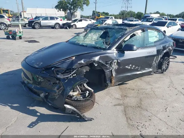 5YJ3E1EA5SF905540 2025 TESLA MODEL 3 - Image 2