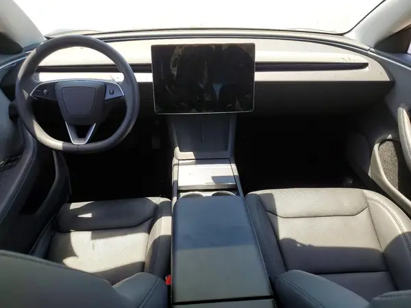 5YJ3E1EA5SF908180 2025 TESLA MODEL 3 - Image 8