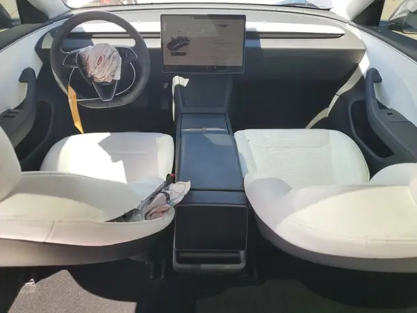 5YJ3E1EA5SF911998 2025 TESLA MODEL 3 - Image 8