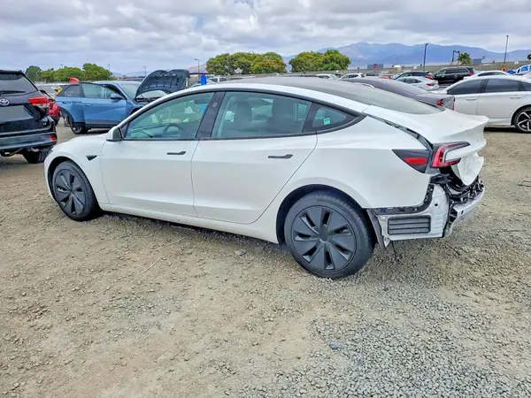 5YJ3E1EA5SF918160 2025 TESLA MODEL 3 - Image 2
