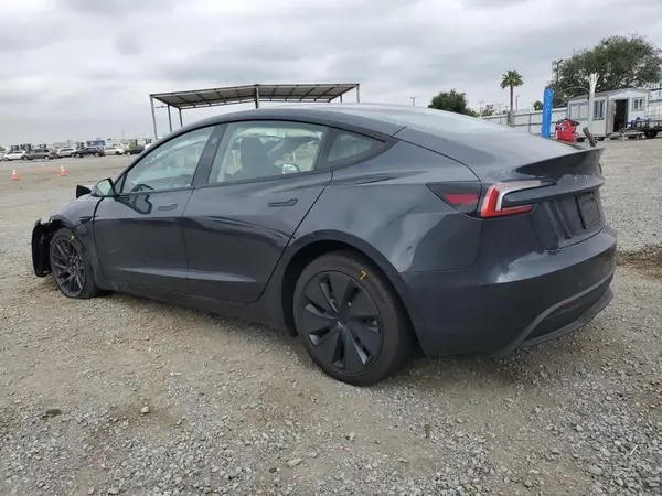 5YJ3E1EA5SF918823 2025 TESLA MODEL 3 - Image 2