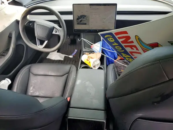 5YJ3E1EA5SF919549 2025 TESLA MODEL 3 - Image 8