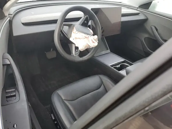 5YJ3E1EA5SF922385 2025 TESLA MODEL 3 - Image 8