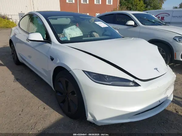 5YJ3E1EA5SF924301 2025 TESLA MODEL 3 - Image 1