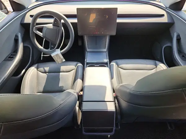 5YJ3E1EA5SF924511 2025 TESLA MODEL 3 - Image 8