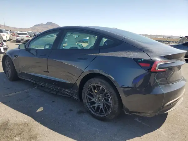 5YJ3E1EA5SF925626 2025 TESLA MODEL 3 - Image 2