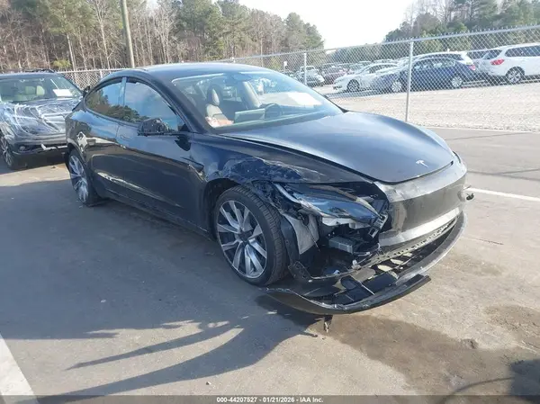 5YJ3E1EA5SF926470 2025 TESLA MODEL 3 - Image 1