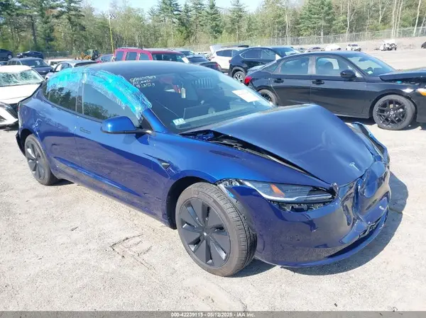 5YJ3E1EA5SF935363 2025 TESLA MODEL 3 - Image 1