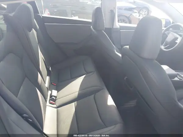 5YJ3E1EA5SF935363 2025 TESLA MODEL 3 - Image 8