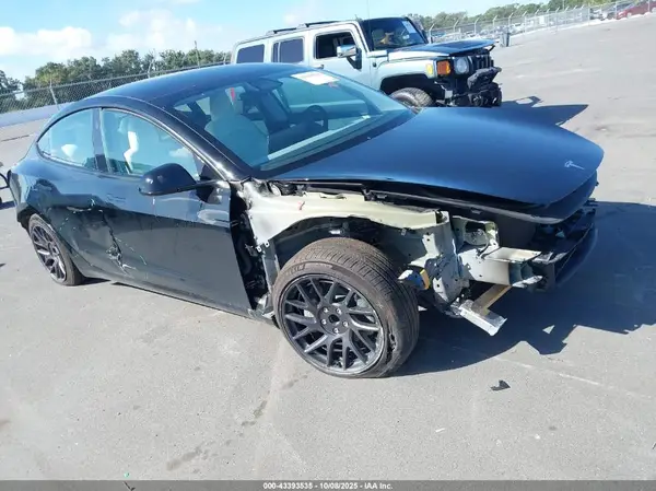 5YJ3E1EA5SF936318 2025 TESLA MODEL 3 - Image 1
