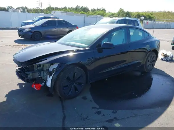 5YJ3E1EA5SF936318 2025 TESLA MODEL 3 - Image 2