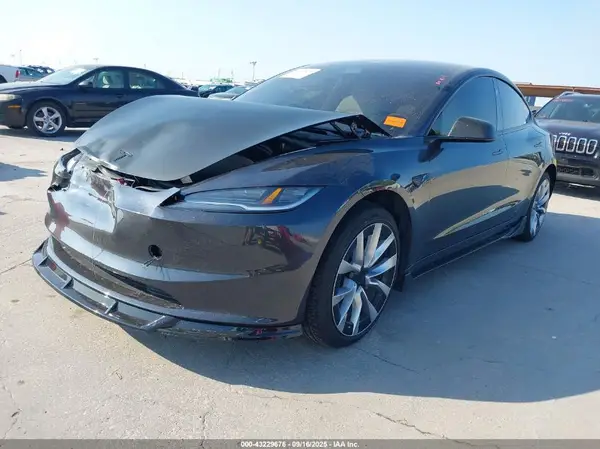 5YJ3E1EA5SF936898 2025 TESLA MODEL 3 - Image 2