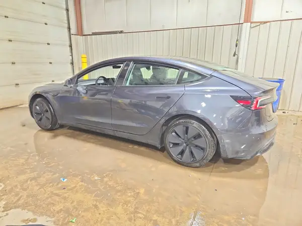5YJ3E1EA5SF952373 2025 TESLA MODEL 3 - Image 2
