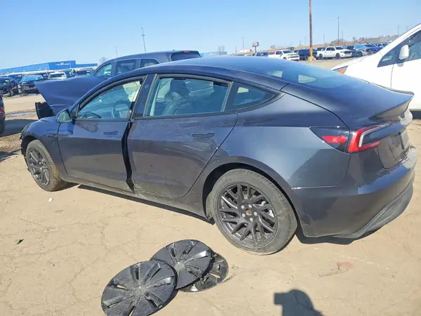 5YJ3E1EA5SF953829 2025 TESLA MODEL 3 - Image 2