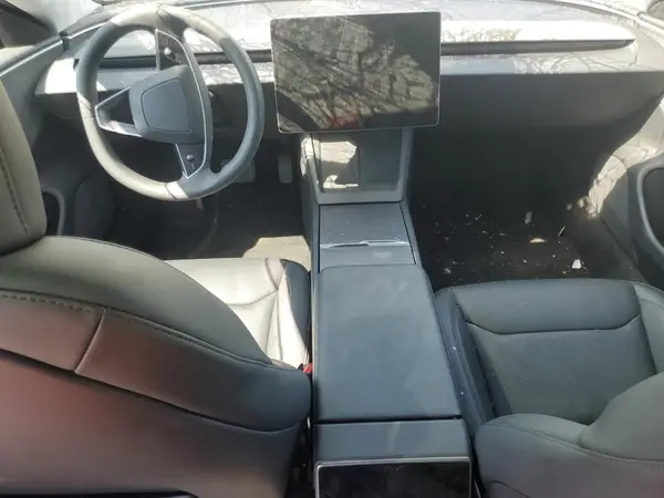 5YJ3E1EA5SF962899 2025 TESLA MODEL 3 - Image 8