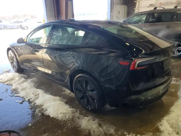 5YJ3E1EA5SF967777 2025 TESLA MODEL 3 - Image 2