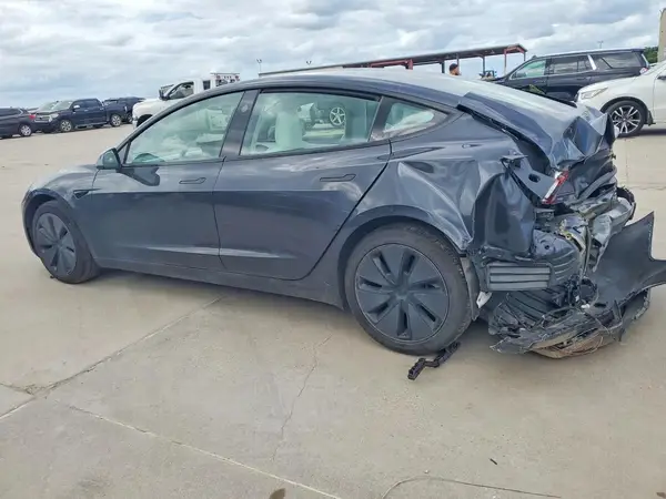 5YJ3E1EA5SF967911 2025 TESLA MODEL 3 - Image 2