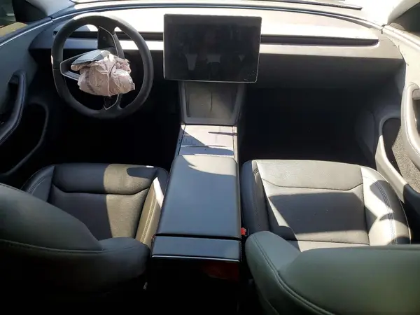 5YJ3E1EA5SF968427 2025 TESLA MODEL 3 - Image 8