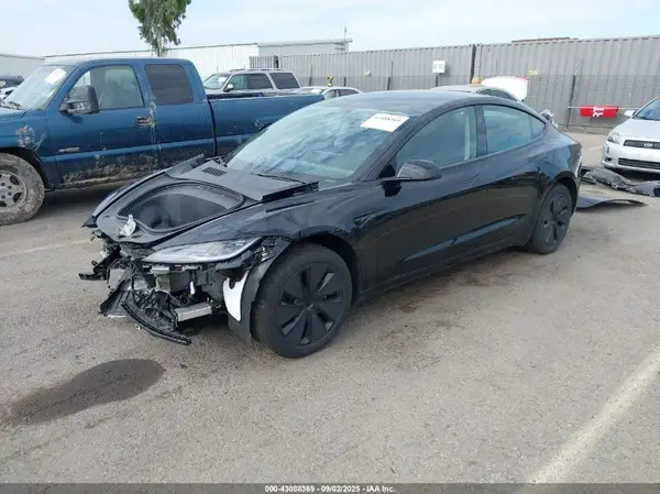 5YJ3E1EA5SF968895 2025 TESLA MODEL 3 - Image 2